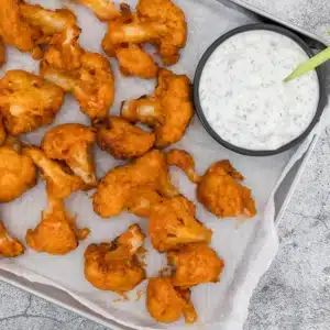 cccf6cfd-1ceb-43b6-ba97-a38e9848a3ff_cauliflower-buffalo-wings-rezeptjpg - Nahrin LT Žiedinių kopūstų (kalafijorų) 'buivolo sparneliai'